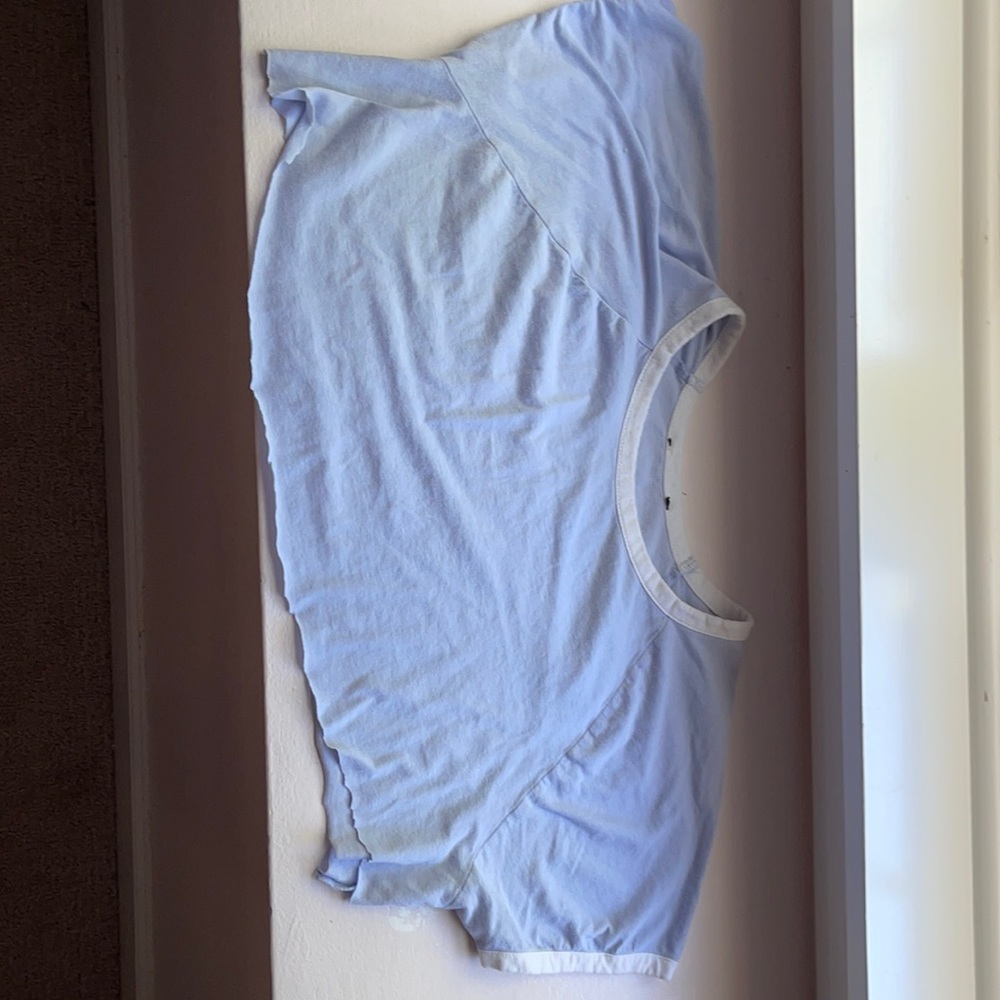 Baby blue croptop,brand:forever 21,100%. Cotton